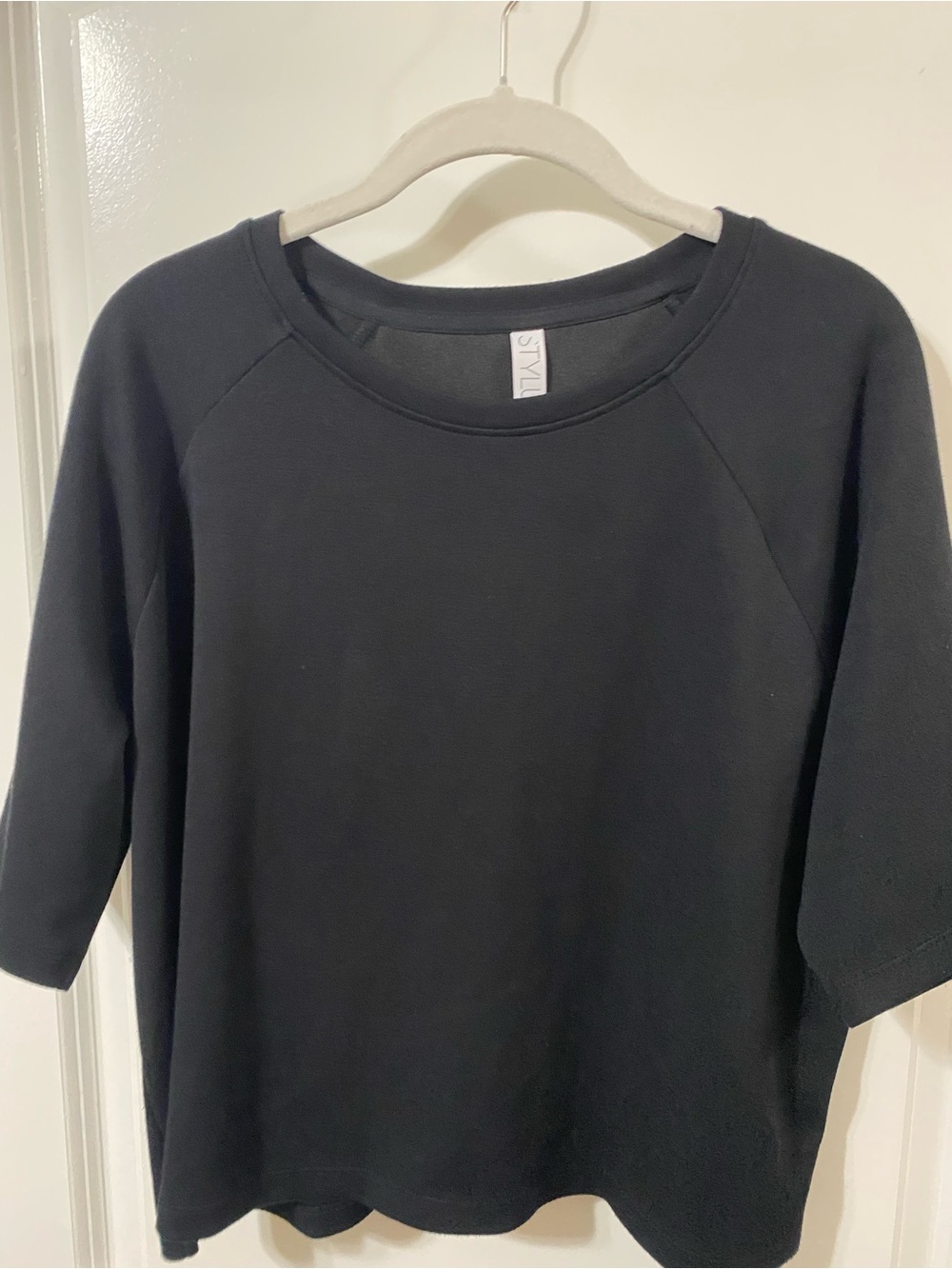 STYLUS Black Boxy Short-Sleeve Top